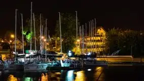 Port AZS Wilkasy skąpany w ciemnościach nocy - zdjęcie 30