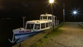 Port AZS Wilkasy skąpany w ciemnościach nocy - zdjęcie 26