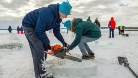 Fotorelacja z rzeźbienia w lodzie w Giżycku - zdjęcie 4