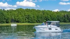 Zdjęcia: Made in Mazury - poznaj jacht motorowy Stillo 30 - zdjęcie 33