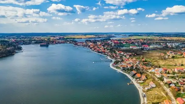 Cisza przed burzą, czyli kwiecień na promenadzie w Mikołajkach - zdjęcie 3