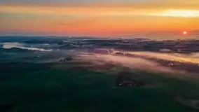 Wschód słońca z drona nad jeziorem Wojnowo - zdjęcie 29