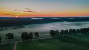 Wiosenne mgły nad polami Mazur w okolicy Pozezdrza - zdjęcie 8