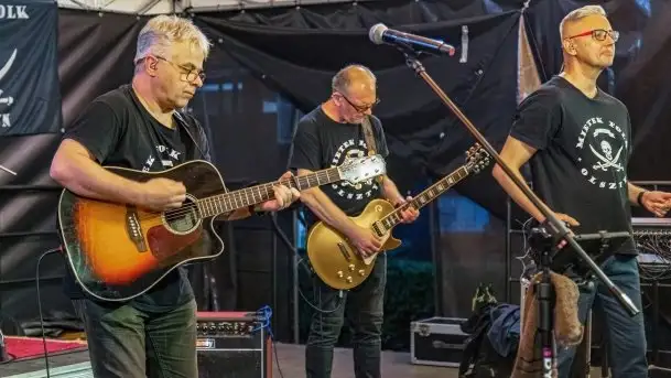 Mietek Folk zagrał w czerwcowy wieczór w porcie Sztynort - zdjęcie 6