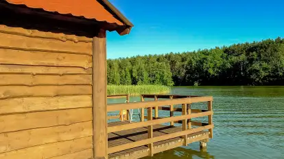 Domek na wodzie, jezioro Nidzkie - zdjęcie 1