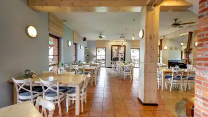 Restauracja Pod Dębem - zdjęcie 4