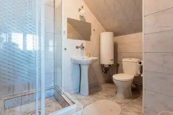 Pokoje Portowe Cicha Zatoka Mikołajki - zdjęcie 8