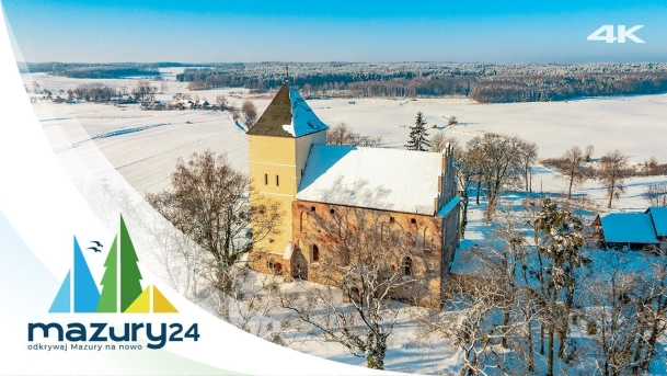 Kościół w Bezławkach na ujęciach z drona FPV, styczeń 2024 r., 4K