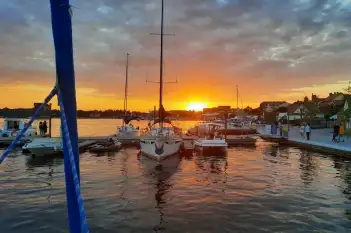 Rejsy jachtem żaglowym w Mikołajkach - zdjęcie 14