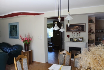 Dom na spokojnym osiedlu w Piszu blisko jeziora Mazury - zdjęcie 23