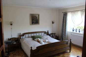 Dom na spokojnym osiedlu w Piszu blisko jeziora Mazury - zdjęcie 16