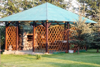 Sprzedam działkę z linią brzegową jeziora. Pow.  9670 m kw.  - Mazury Garbate - zdjęcie 2