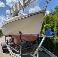 Sprzedam jacht żaglowy KOMPROMIS 720 z przyczepą – Gotowy do żeglugi! - zdjęcie 15