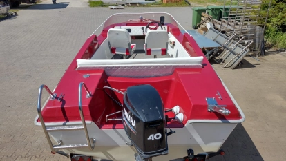 Łódź motorowa - zdjęcie 2