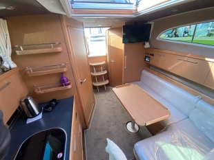 Pakiet 4 jachtów: Maxus 28, Maxus 33.1 RS, Houseboat Navigator 999- 2 sztuki - zdjęcie 5