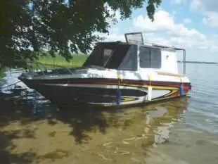 jacht motorowy, mały hausboot - zdjęcie 1