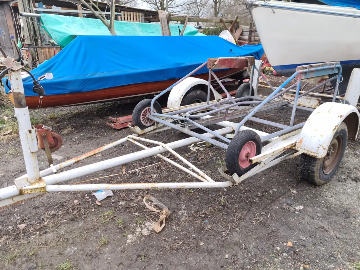 Przyczepa podlodziowa