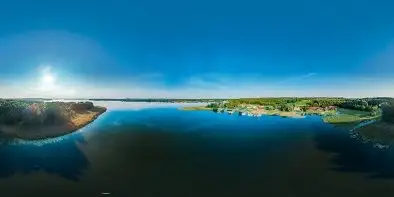 Jezioro Święcajty i port Ognisty Ptak