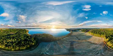 Zachód słońca nad Darginem, kwiecień 2022 r.