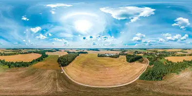 Mazurskie pola w okolicy wsi Wilkowo, sierpień 2022 r.