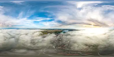 Ryn schowany we wrześniowych mgłach, 2022 r.